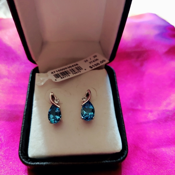 Pierced earrings - Picture 3 of 3